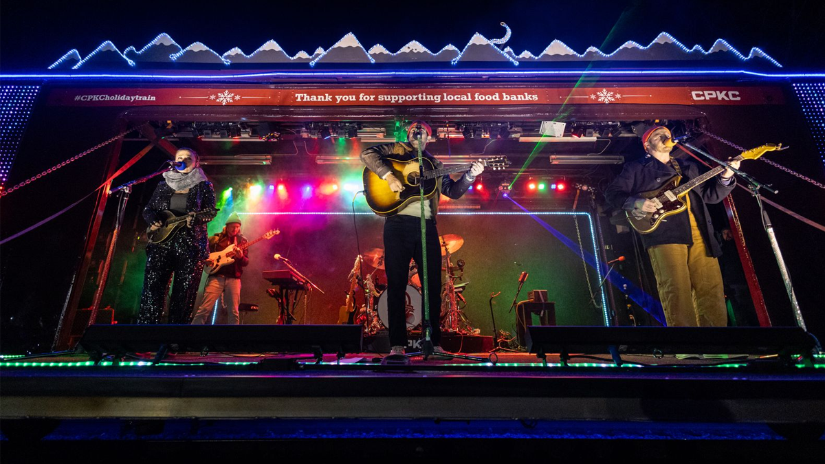 Canadian Pacific Holiday Train in Gurnee